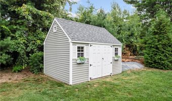 121 Stillwater Rd, Smithfield, RI 02917