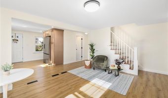 122 Elder St, Lincoln, RI 02865