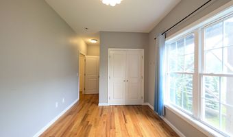 15 Old Oak Dr 15, Brookfield, CT 06804