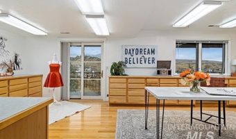889 E Chardie Rd, Boise, ID 83702