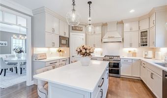 59 Camden Ln, Cranston, RI 02921