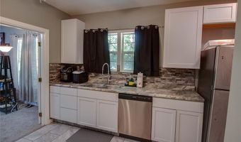 2828 Residence St, Alton, IL 62002