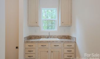 17 Berry Hill Rd, Asheville, NC 28806