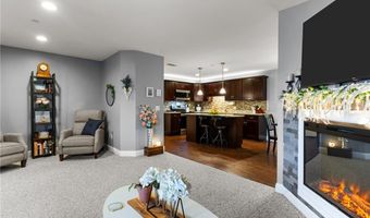 40 Saw Mill Dr 203, North Kingstown, RI 02852