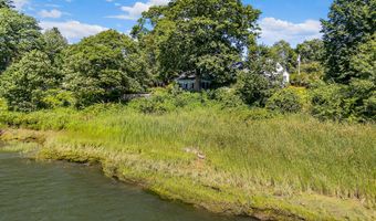 16 US-1, Falmouth, ME 04105