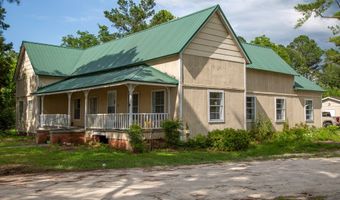 199 Anthony/Oak Sts, Baxley, GA 31513
