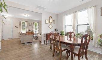 2817 Shamrock Dr, Charlotte, NC 28205