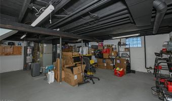 1033 Herberich Ave, Akron, OH 44301