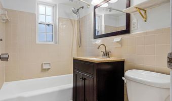 1301 N ODE St 115, Arlington, VA 22209