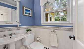 5 Myrtle Dr, Acton, MA 01720