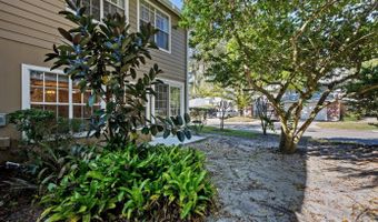 641 MAPLE OAK Cir 101, Altamonte Springs, FL 32701