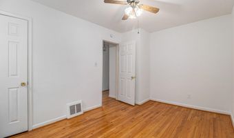 9885 Hubert Ave, Allen Park, MI 48101