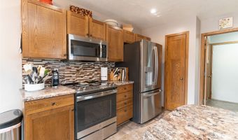 2013 Country Cove Ln, Altoona, IA 50009