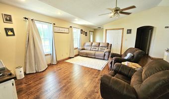 538 E State Line Rd, Baxter Springs, KS 66713