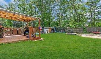 5 Midship Dr, Barnegat, NJ 08005