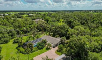 18220 Elmwood Dr, Alva, FL 33920
