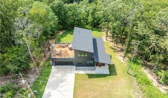 52 Chatburn Dr, Bella Vista, AR 72715