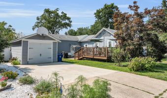 324 E End Ave, Belford, NJ 07718