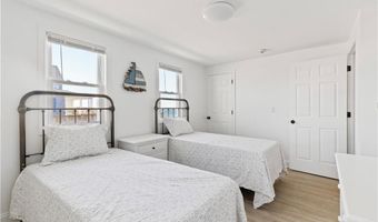 8 Belaire Mnr, Old Saybrook, CT 06475