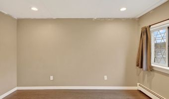 279 S Main St, Athol, MA 01331