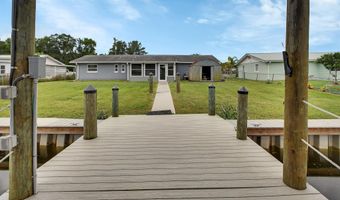 1610 Juno Trl, Astor, FL 32102
