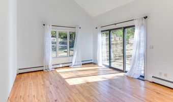 28 Pepperidge Ln, Amagansett, NY 11930