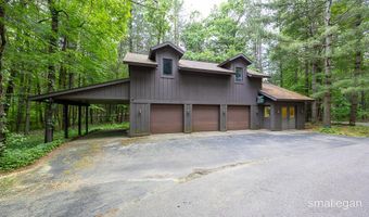 550 Greentree Ln NE, Ada, MI 49301