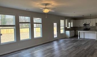 796 Rodeo Dr, Auburn, GA 30011