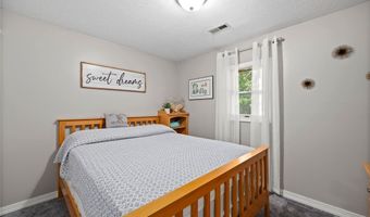 1135 Royal Dr, Amherst, OH 44001