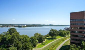 1201 N ROYAL St 214, Alexandria, VA 22314