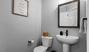 108 Boxelder Ln, Amherst, NY 14228