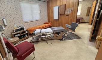 195 S Elm St, Blackfoot, ID 83221