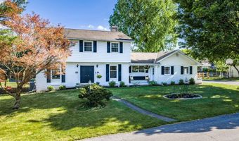 3146 CLUB Dr, Allentown, PA 18103