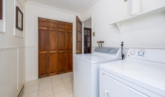 31 Stratfordshire Dr, Alloway, NJ 07461