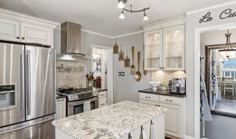 7829 Buckingham Ave, Allen Park, MI 48101