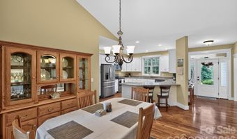 14 Wood Path Ln, Arden, NC 28704