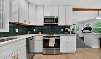 4711 Diane Dr, Ashtabula, OH 44004