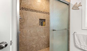 34 Amesbury Ave, Amesbury, MA 01913