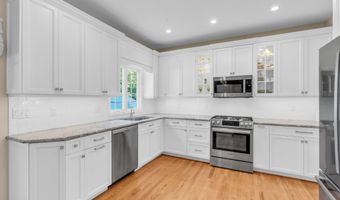 22 Woodland Ave, Manasquan, NJ 08736