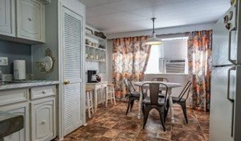 352 Coles Point Rd, Batesville, MS 38606