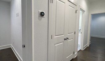 208 GRANDVIEW Pl 4, Alamo Heights, TX 78209