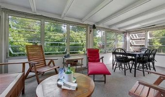 5 Van Gogh Ln, Airmont, NY 10901