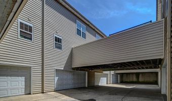 62 S Gardens Way, Fitchburg, WI 53711
