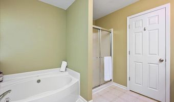2004 Himalaya Way, Apex, NC 27502