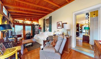 40 N Shore Rd, Absecon, NJ 08201