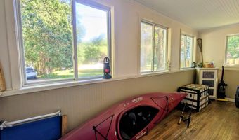 17 Autumn Trl, Coventry, CT 06238