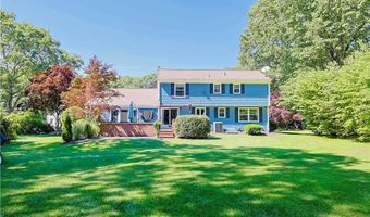 8 Winterberry Dr, Coventry, RI 02816