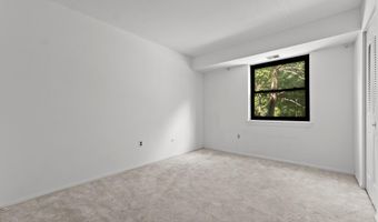 6 CHASE HALL, Dover, DE 19904