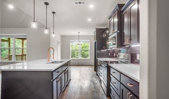 28 Berkshire Dr, Bella Vista, AR 72714