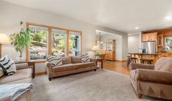 335 NW 17th St, Bend, OR 97701